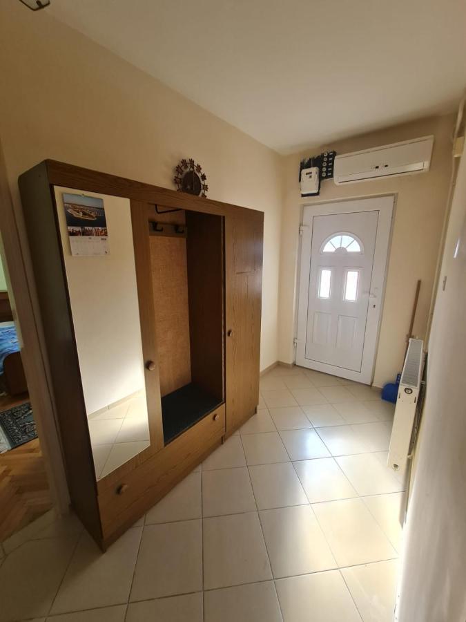 Apartment Sukošan Buitenkant foto