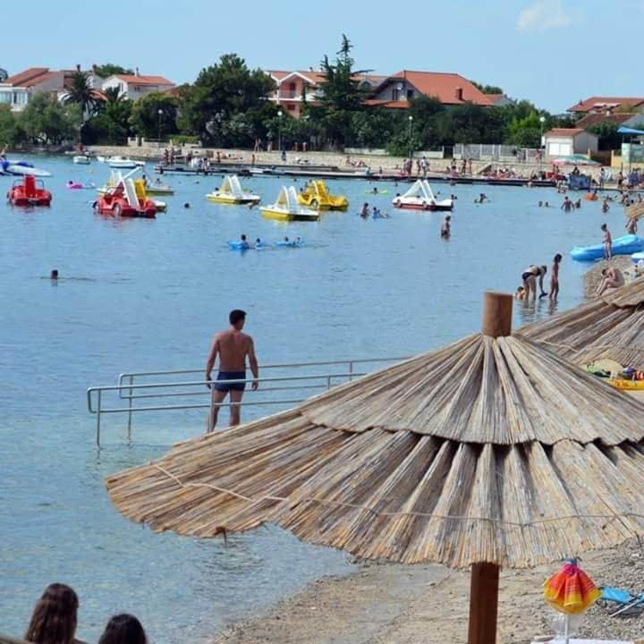 Apartment Sukošan Buitenkant foto